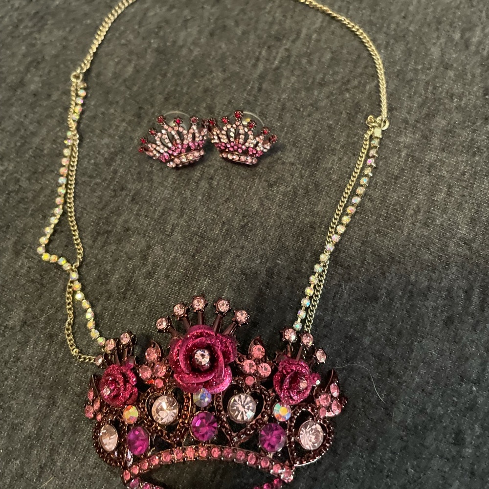 Betsey Johnson necklace and earring set